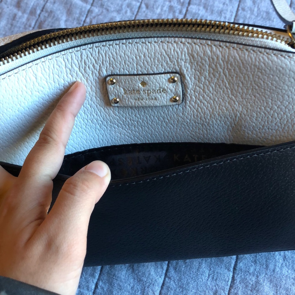 Black and white Kate Spade Crossbody - Picture 5 of 5